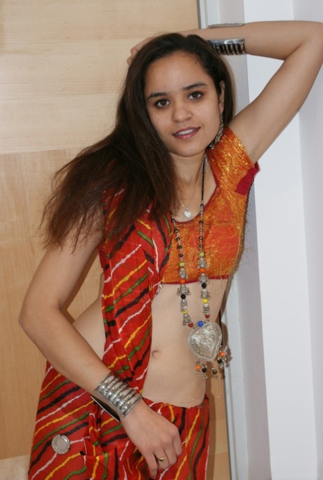 Jasmine Mathur naked images